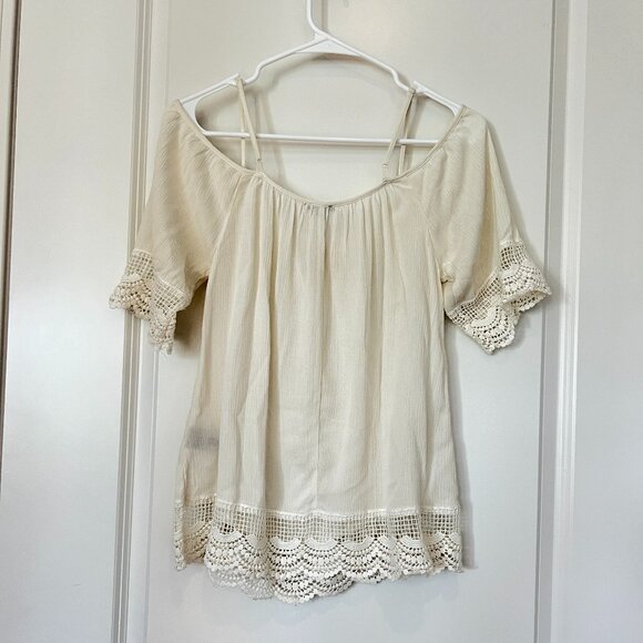Charlotte Russe Lace Eyelet Trim Cold Shoulder Top - Like New! Ivory Cream - Picture 2 of 5